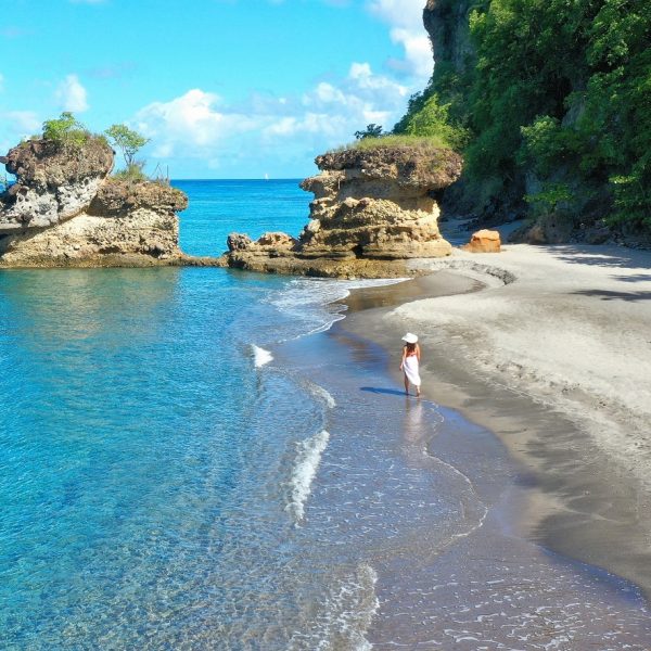 beach walk on anse mamin